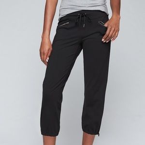 Athleta metro capris